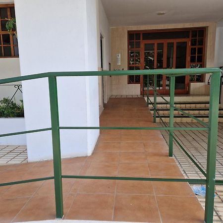マラガPiso 110M² En El Palo Con Parking Cerca De La Playaアパートメント エクステリア 写真