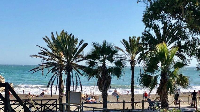マラガPiso 110M² En El Palo Con Parking Cerca De La Playaアパートメント エクステリア 写真