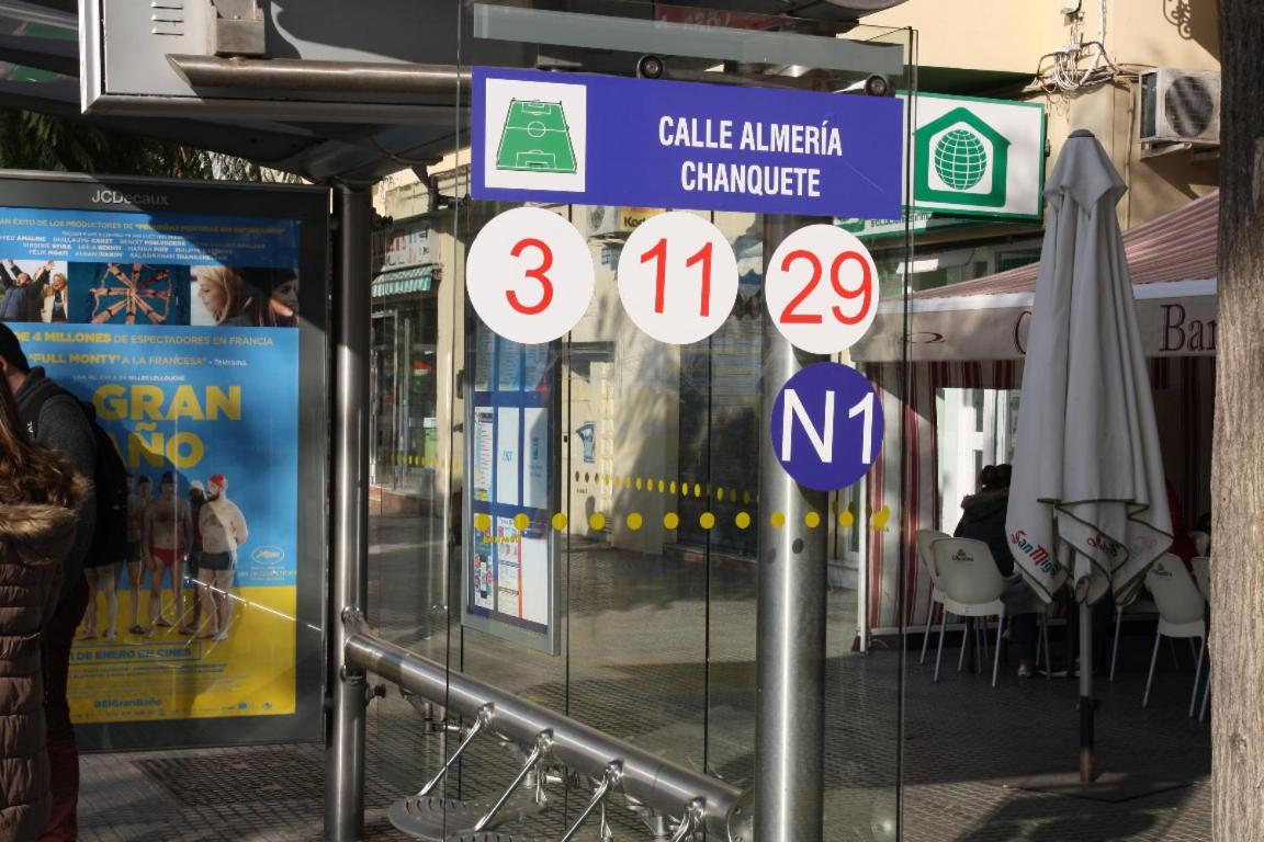 マラガPiso 110M² En El Palo Con Parking Cerca De La Playaアパートメント エクステリア 写真