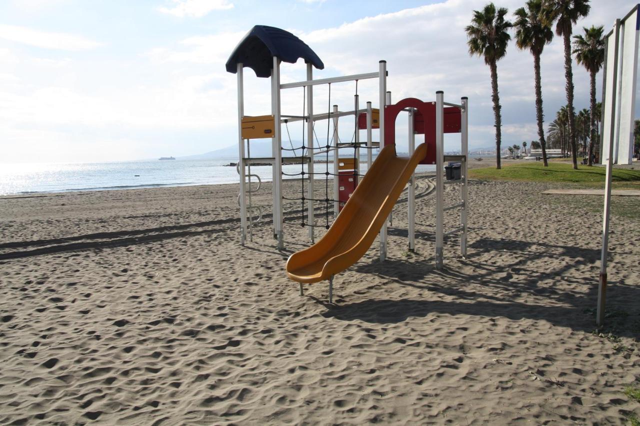マラガPiso 110M² En El Palo Con Parking Cerca De La Playaアパートメント エクステリア 写真