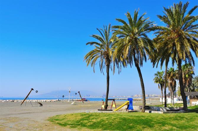 マラガPiso 110M² En El Palo Con Parking Cerca De La Playaアパートメント エクステリア 写真